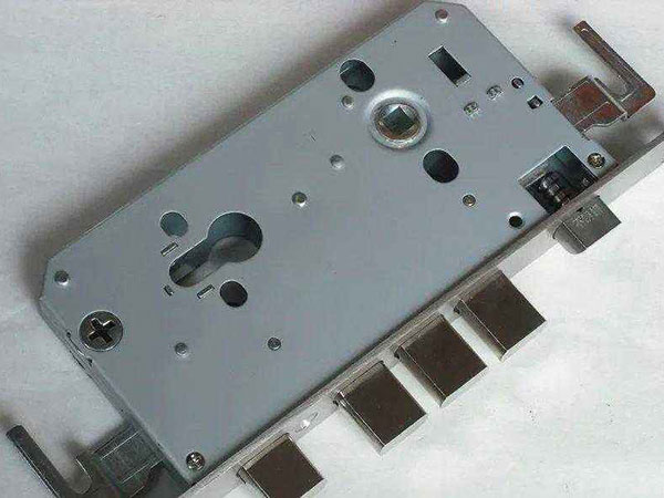 西平24小时上门开锁公司