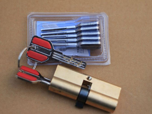 西平24小时上门开锁公司